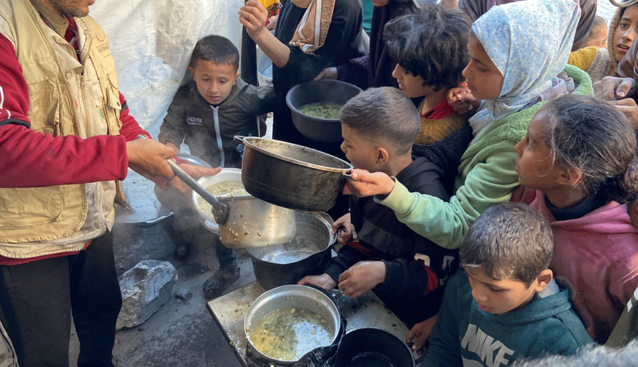 “Merhamet” svakoga dana priprema iftare za ugroženo stanovništvo Gaze